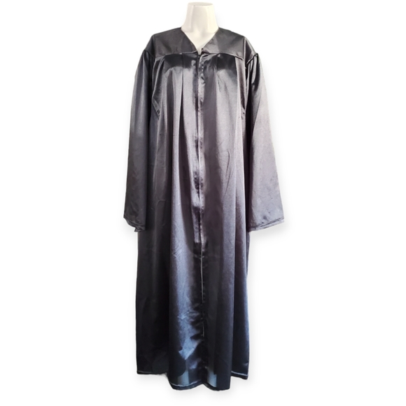 6'0" to 6'2" Oak Hall Horizon Black Graduation Gown - Picture 5 of 5